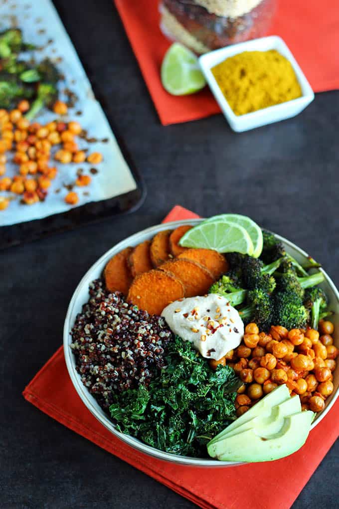 https://ilovevegan.com/wp-content/uploads/2015/01/Roasted-Veggie-Quinoa-Bowl-vegan-glutenfree-ilovevegan10.jpg